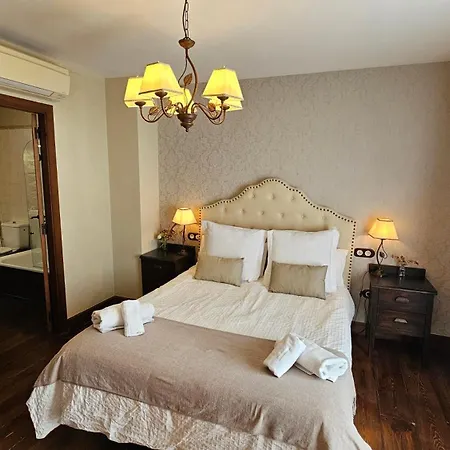 La Clerecia De فندق ليديسما